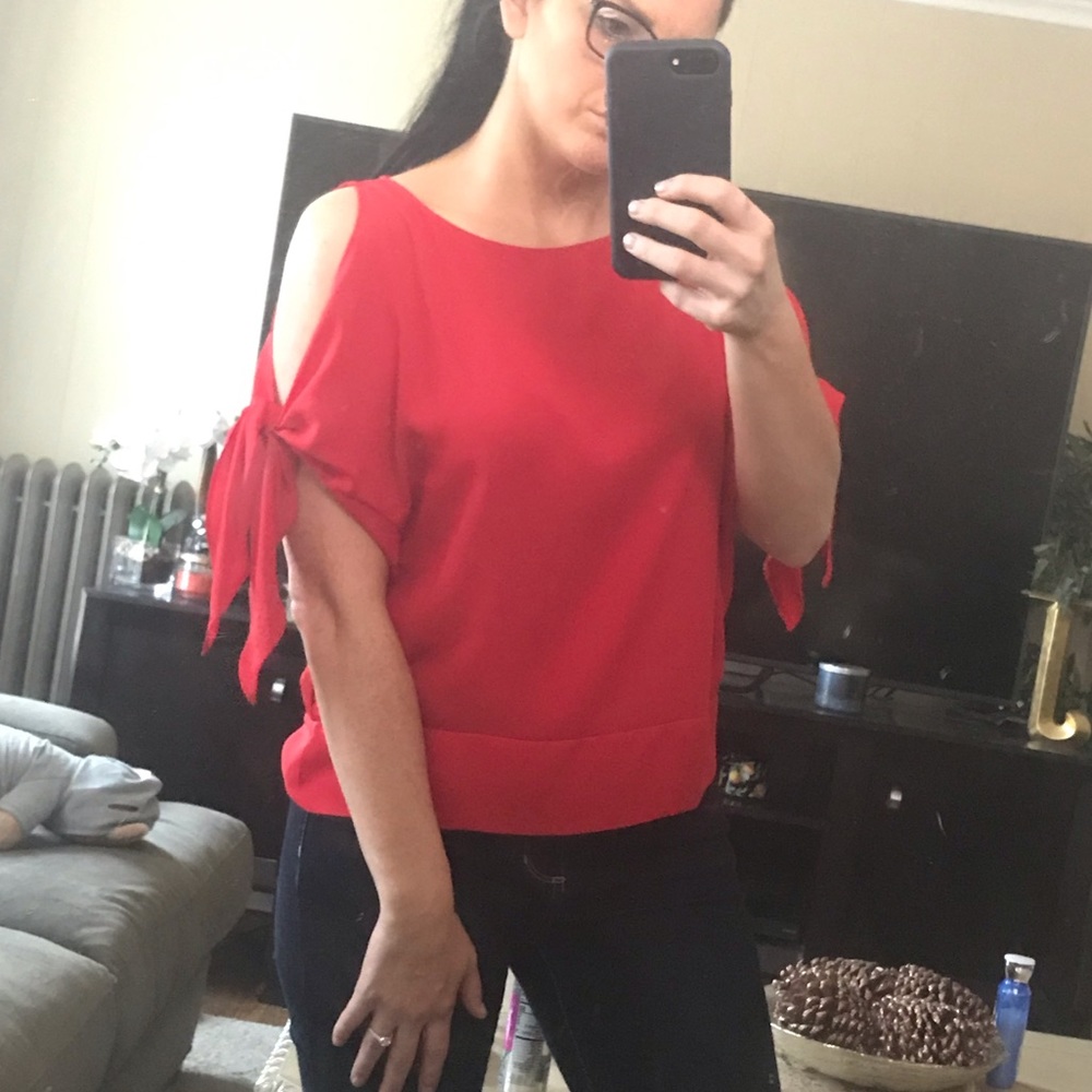 EXPRESS RED TIE COLD SHOULDER TOP